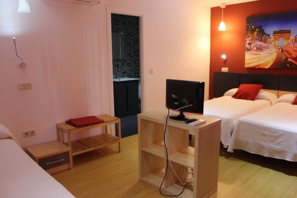 Hostal Falfes Madrid Dış mekan fotoğraf