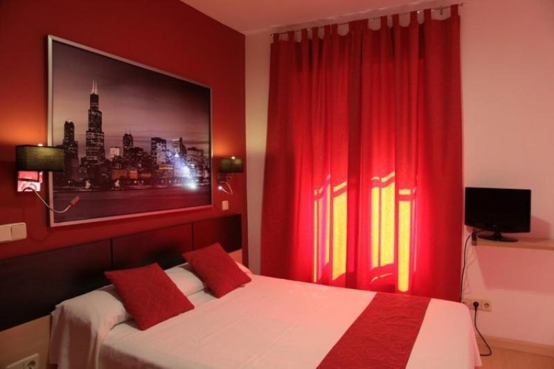 Hostal Falfes Madrid Dış mekan fotoğraf