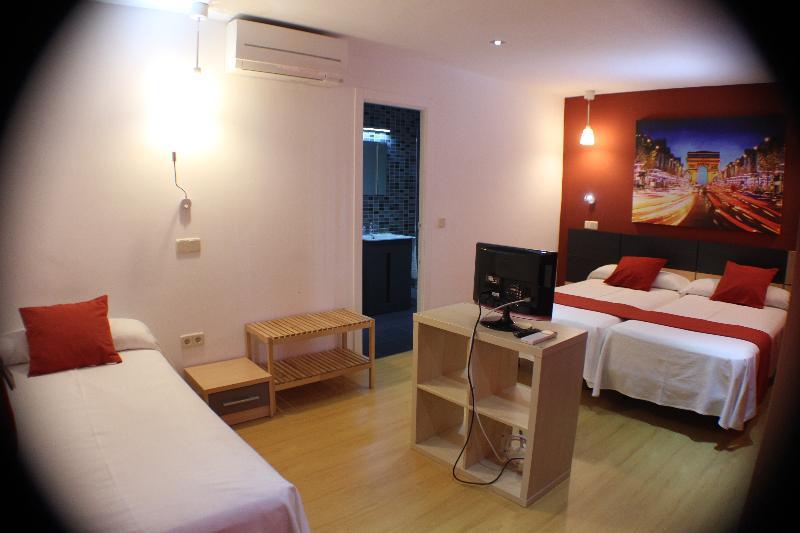 Hostal Falfes Madrid Dış mekan fotoğraf